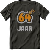 64 Jaar Feest T-Shirt | Goud - Zilver | Grappig Verjaardag Cadeau Shirt | Dames - Heren - Unisex | Tshirt Kleding Kado | - Donker Grijs - M