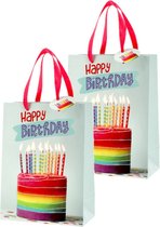 Set van 4x stuks papieren verjaardag giftbags/cadeau tasjes verjaardagstaart 17 x 23 x 9 cm - cadeau tassen