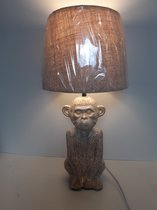 Apen beeld apenlamp keramieke aap inclusief kap en lamp J-Line  46x22x22 cm