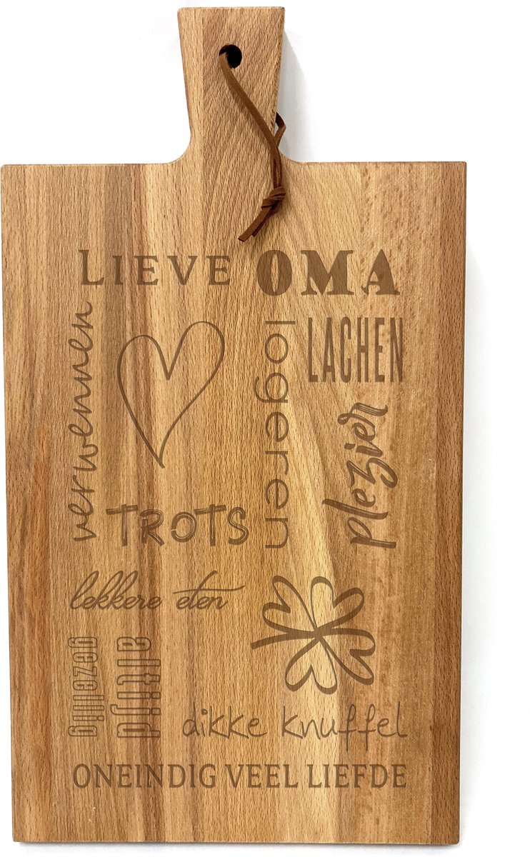 Stoer landelijk snijplankje-borrelplank met tekst gravure OMA. Cadeau-voor-oma - zomaar - Kerst - Sinterklaas - verjaardag - moederdag. Het formaat is 20x30cm excl. handvat.