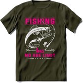 Fishing Has No Age Limit - Vissen T-Shirt | Roze | Grappig Verjaardag Vis Hobby Cadeau Shirt | Dames - Heren - Unisex | Tshirt Hengelsport Kleding Kado - Leger Groen - L