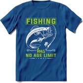 Fishing Has No Age Limit - Vissen T-Shirt | Groen | Grappig Verjaardag Vis Hobby Cadeau Shirt | Dames - Heren - Unisex | Tshirt Hengelsport Kleding Kado - Donker Blauw - M