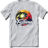 Fishing - Vissen T-Shirt | Grappig Verjaardag Vis Hobby Cadeau Shirt | Dames - Heren - Unisex | Tshirt Hengelsport Kleding Kado - Licht Grijs - Gemaleerd - S