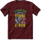 A bad Day Fishing - Vissen T-Shirt | Lime | Grappig Verjaardag Vis Hobby Cadeau Shirt | Dames - Heren - Unisex | Tshirt Hengelsport Kleding Kado - Burgundy - XXL