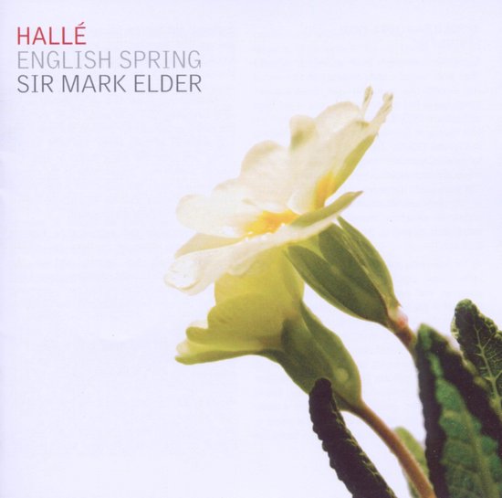 Cd-hoes met Hallé, English Spring en Sir Mark Elder, met twee zachtgele primula's op de voorgrond.