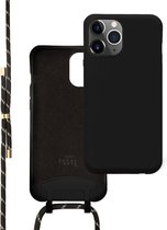 xoxo Wildhearts siliconen hoesje geschikt voor iPhone 13 - Silicone Pretty Black & Gold Cord Case - telefoonhoesje met koord - telefoonkoord - zwart / goud