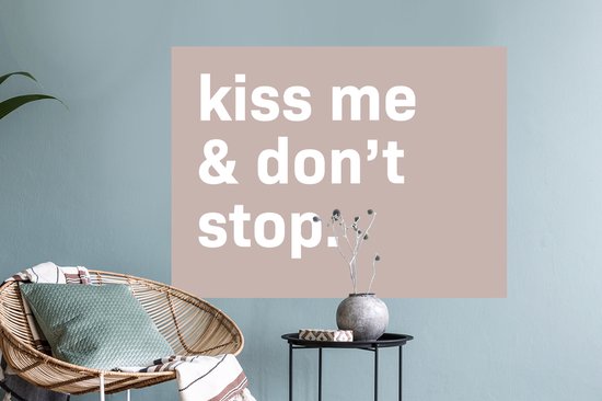 Stickers muraux - Proverbes - Citations - Kiss moi et ne t'arrête pas - Saint-Valentin - 80x60 cm - Feuille adhésive