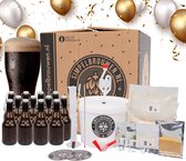 SIMPELBROUWEN® - Cadeaubox STOUT bier - Bierbrouwpakket - Zelf Bier Brouwen Bierpakket - Startpakket - Gadgets Mannen - Cadeau - Cadeau voor Mannen en Vrouwen - Vaderdag Cadeau - V