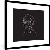 Photo en cadre - Illustration d'une femme aux cheveux courts sur fond noir Cadre photo noir avec passe-partout blanc 40x40 40x40 cm - Affiche sous cadre (Décoration murale salon / chambre)