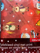 Tafelkleed Kerst rood 140x200 cm met kerst man en hert sneeuwpop - kerstkleed kerstmis  - afneembaar kersttafelkleed