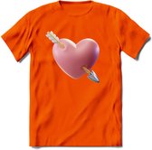 Valentijn Hart met pijl T-Shirt | Grappig Valentijnsdag Cadeautje voor Hem en Haar | Dames - Heren - Unisex | Kleding Cadeau | - Oranje - S