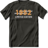 1952 Limited Edition T-Shirt | Goud - Zilver | Grappig Verjaardag en Feest Cadeau Shirt | Dames - Heren - Unisex | Tshirt Kleding Kado | - Donker Grijs - L