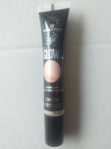 Essence Limited Edition Glow multi use liquid Highlighter 02 like you're hugged by your loved ones