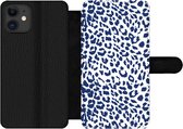 Bookcase Geschikt voor iPhone 11 telefoonhoesje - Panterprint - Blauw - Abstract - Met vakjes - Wallet case met magneetsluiting