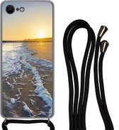Hoesje met koord Geschikt voor iPhone 8 - Het strand bij Domburg - Siliconen - Crossbody - Backcover met Koord - Telefoonhoesje met koord - Hoesje met touw