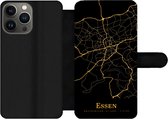 Bookcase Geschikt voor iPhone 13 Pro Max telefoonhoesje - Essen - Kaart - Goud - Met vakjes - Wallet case met magneetsluiting