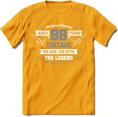 98 Jaar Legend T-Shirt | Zilver - Wit | Grappig Verjaardag en Feest Cadeau | Dames - Heren - Unisex | Kleding Kado | - Geel - XL