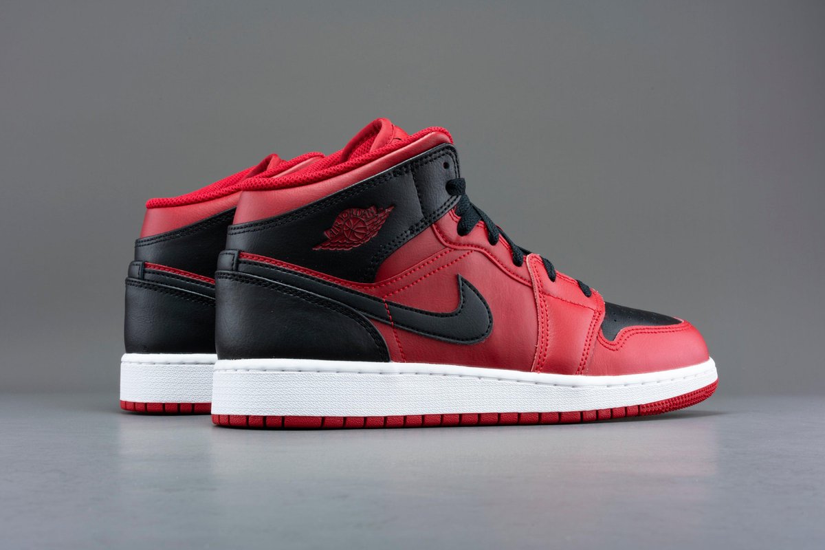 Nike Air Jordan 1 Mid (GS), Black Gym 
