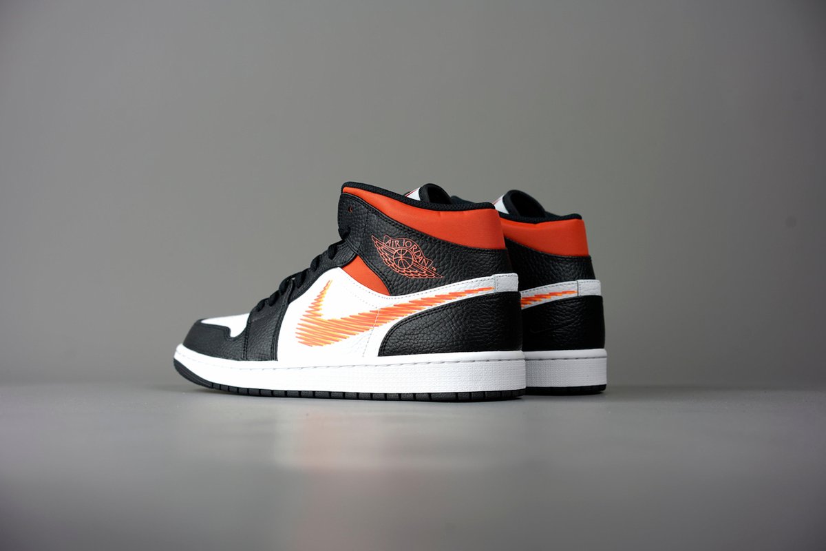 Air Jordan 1 Mid Zig Zag DN4929-100 Maat 43 Kleur als op foto | bol.com
