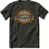 Premium Since 1993 T-Shirt | Zilver - Goud | Grappig Verjaardag en Feest Cadeau Shirt | Dames - Heren - Unisex | Tshirt Kleding Kado | - Donker Grijs - M