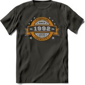 Premium Since 1992 T-Shirt | Zilver - Goud | Grappig Verjaardag en Feest Cadeau Shirt | Dames - Heren - Unisex | Tshirt Kleding Kado | - Donker Grijs - XL