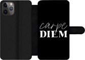 Bookcase Geschikt voor iPhone 11 Pro Max telefoonhoesje - Spreuken - Carpe diem - Quotes - Pluk de dag - Met vakjes - Wallet case met magneetsluiting