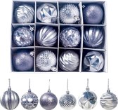 Kerstballen Plastic – Kerstballen Zilver - Kerstballen set van 12 stuks - 6 CM - Inclusief Hangers