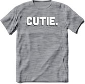 Cutie - Valentijn T-Shirt | Grappig Valentijnsdag Cadeautje voor Hem en Haar | Dames - Heren - Unisex | Kleding Cadeau | - Donker Grijs - Gemaleerd - M