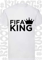 FIFA KING herenshirt - Wit - Maat L - Korte mouwen - Normale Pasvorm - Ronde hals - Leuke shirtjes - Humor - Original Kwoots - Voetbal - Kampioen - EA Sports - Playstation - X-Box