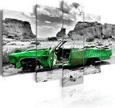 Schilderij - Green retro car at Colorado Desert.