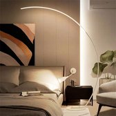 Laine Halve Maan - Moderne RGB Led Vloerlamp - Sfeerverlichting - Hoeklamp - Met Afstandsbedieningen - Zwart - Staande lampen