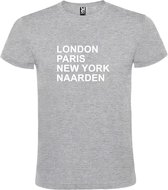 Grijs t-shirt met " London, Paris , New York, Naarden " print Wit size M