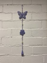 Decoratieve metalen hanger met vlinder & bloem + bel - paars - lengte 53x11x9cm - Woonaccessoires - Decoratieve hangers