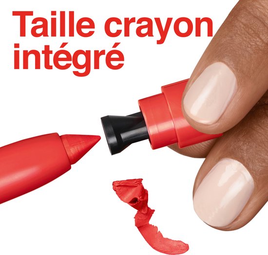 Een rode lippenstift met de punt aangescherpt door de ingebouwde puntenslijper. Tekst: 'Taille crayon intégré'.