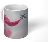 Mok - Rode rook van kunstvliegen - 350 ML - Beker - Uitdeelcadeautjes