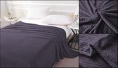 Mega groot en mooi luxe plaid-bedsprei-deken- kleur- Violet -200x220 cm- 100% microvezel. Ook als -bedsprei- te gebruiken- Afgewerkt met een zigzag structuur. Lekker warm voor in de winter. V