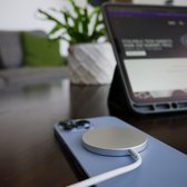 Inmax draadloze Magsafe oplader (1 mtr)  15 watt voor alle Apple iPhone 12 en 13 modellen. Qi lader werkt ook op Airpods en ander Smartphone modellen.