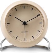Arne Jacobsen Horloge de table City Hall D11cm beige sable