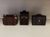 Decoratieve polyresin retro koffers - Set van 3 deco beeldjes - bruin - hoogte 11x6x4.5 cm - Woonaccessoires - Decoratieve beeldjes