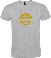 Grijs  T shirt met  " Member of the Vodka club "print Goud size M