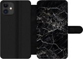 Bookcase Geschikt voor iPhone 12 Pro telefoonhoesje - Marmer print - Zwart - Wit - Met vakjes - Wallet case met magneetsluiting