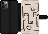 Bookcase Geschikt voor iPhone 11 Pro Max telefoonhoesje - Oog - Lippen - Line art - Met vakjes - Wallet case met magneetsluiting