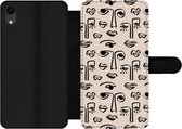 Bookcase Geschikt voor iPhone XR telefoonhoesje - Patronen - Lippen - Line art - Met vakjes - Wallet case met magneetsluiting