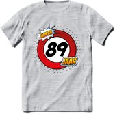 89 Jaar Hoera Verkeersbord T-Shirt | Grappig Verjaardag Cadeau | Dames - Heren | - Licht Grijs - Gemaleerd - M