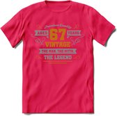 67 Jaar Legend T-Shirt | Goud - Zilver | Grappig Verjaardag Cadeau | Dames - Heren | - Roze - XXL