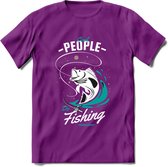 Cool People Do Fishing - Vissen T-Shirt | Aqua | Grappig Verjaardag Vis Hobby Cadeau Shirt | Dames - Heren - Unisex | Tshirt Hengelsport Kleding Kado - Paars - XXL