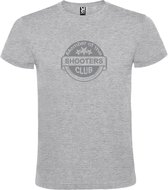 Grijs T shirt met " Member of the Shooters club "print Zilver size XXXL