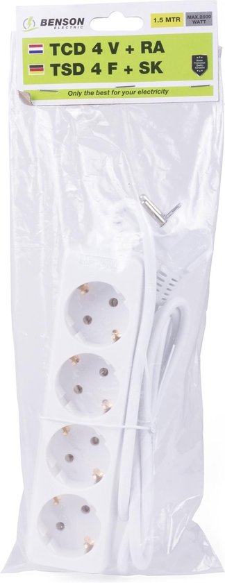 Witte stekkerdoos van Benson met 4 aansluitingen en een 1,5 meter snoer, verpakt in plastic.