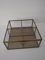 vierkant showcase/displaybox (viervaks)  17x17x7 cm | glas met metaal | goud