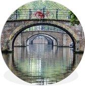 WallCircle - Wandcirkel ⌀ 60 - Rode fietsen op de grachten van Amsterdam - Ronde schilderijen woonkamer - Wandbord rond - Muurdecoratie cirkel - Kamer decoratie binnen - Wanddecoratie muurcirkel - Woonaccessoires